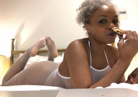 thick latina milf onlyfans hot sexy archive