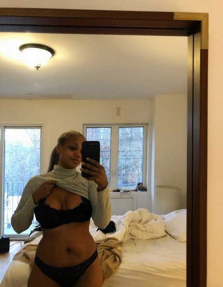 milf pussy onlyfans free naked img