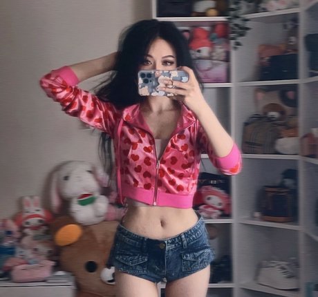 basedlilv sex model picture