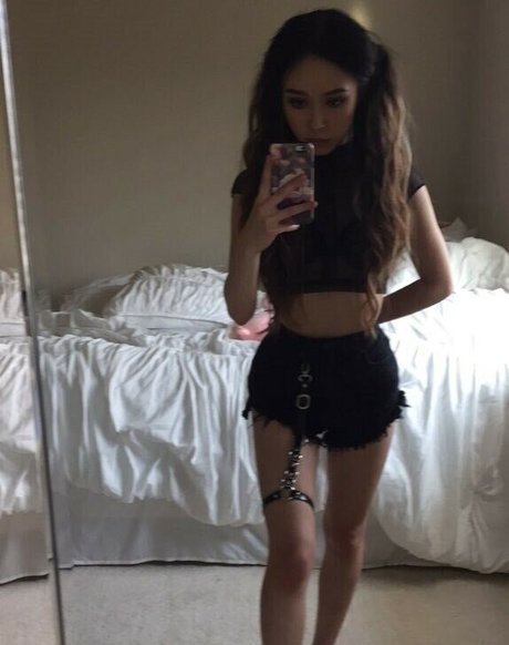 basedlilv perfect actress pictures