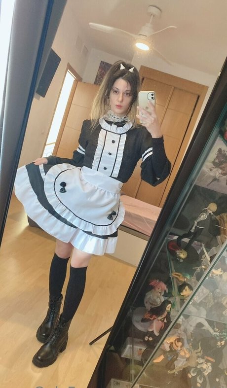 meewc18 model porn images