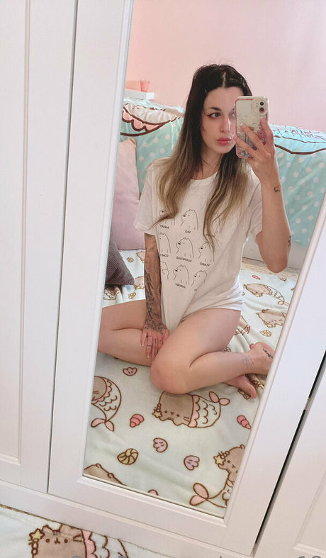 meewc18 sex actress photos