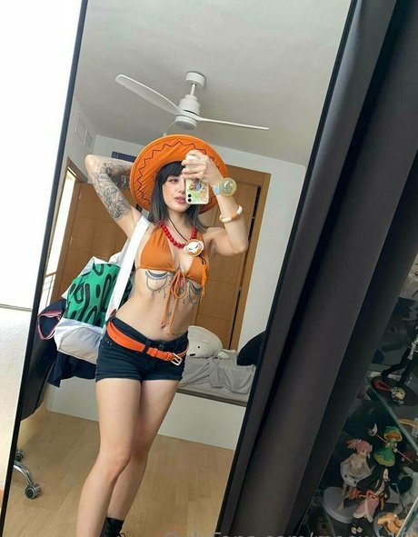 meewc18 star art gallery