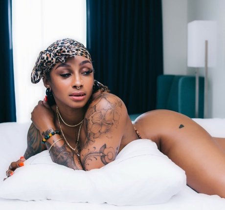 ItsJustRocky model xxx galleries