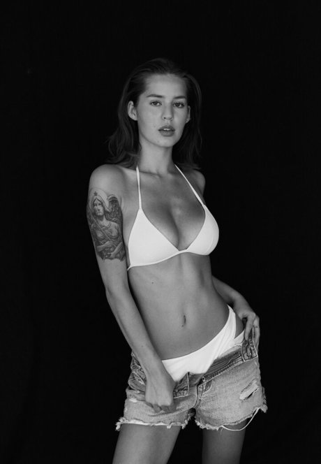 skinny asian onlyfans porn image