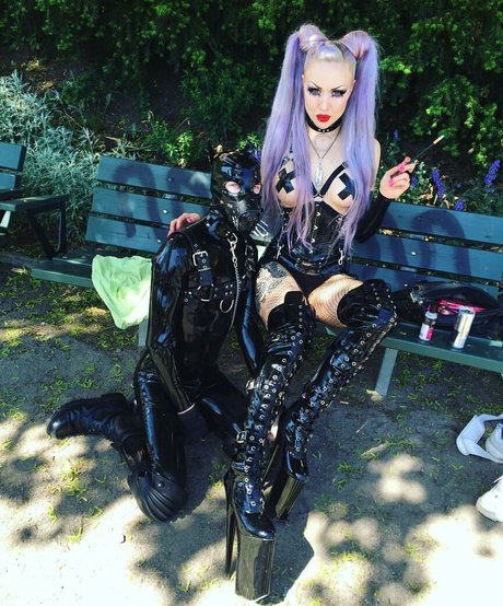 My Little Vronie model naked pictures