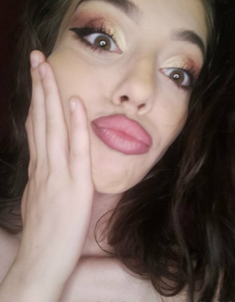 marikof18 pornstar hot photos