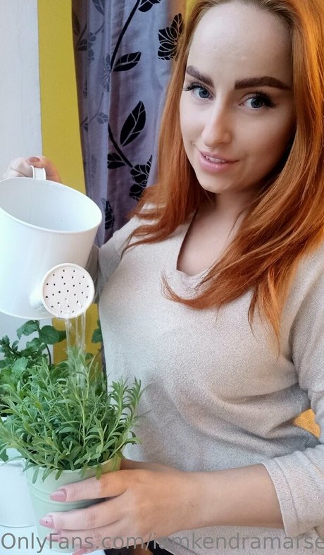 iamkendramarselle nude actress photos