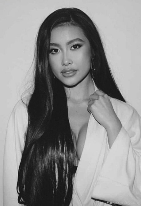 eyoung best model archive