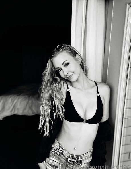 chubby babe onlyfans pornos image