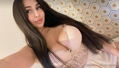 milf wife onlyfans naked image