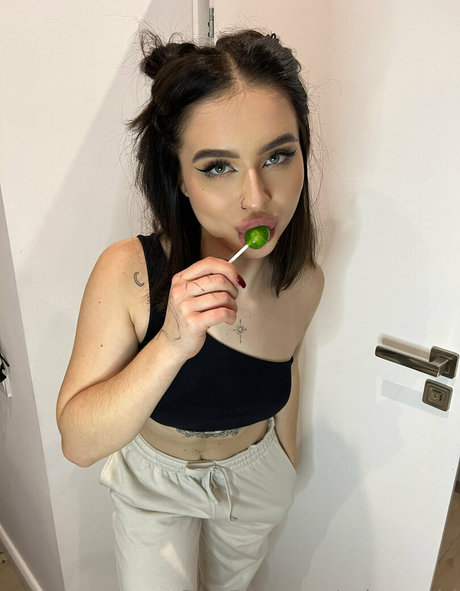 selena girl pornstar hot picture