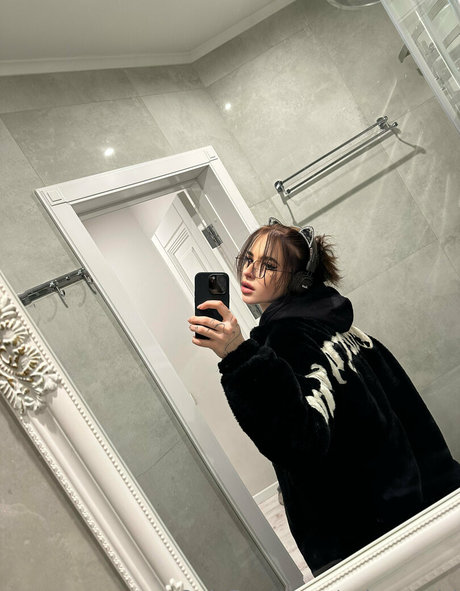 selena girl nudes star pic