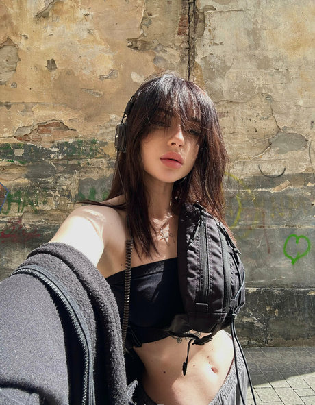 selena girl erotic actress photos