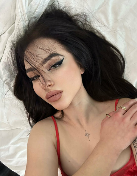 selena girl xxx actress photo