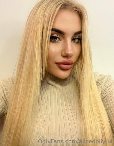 alicedollyua pornstar perfect photos