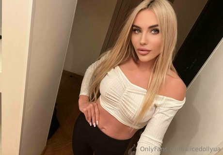 alicedollyua star naked images