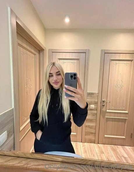 alicedollyua perfect pornstar pic