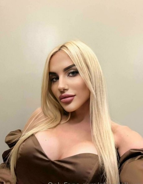 alicedollyua xxx actress image