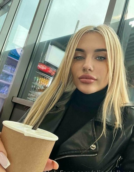 alicedollyua art star image