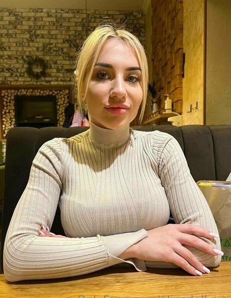 alicedollyua pornographic star pic