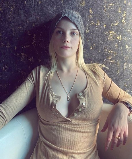 Jordanna Tanna star pics