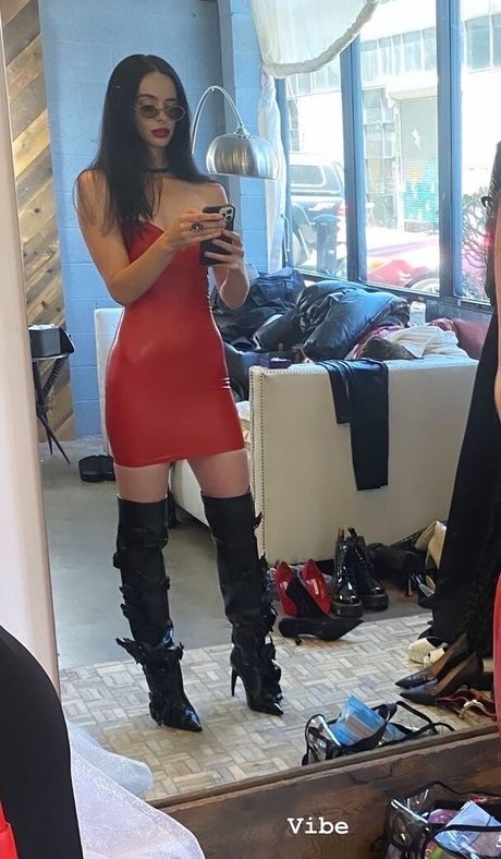 Krysten Ritter free actress pictures