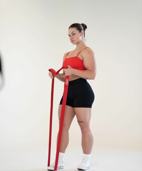 Allysinthegym star art photos