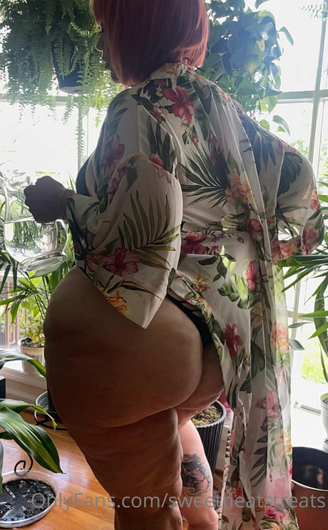 sweetheatstreats nude model pictures