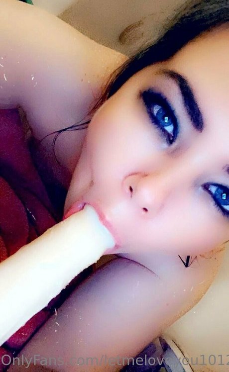 lovegiantess naked model images