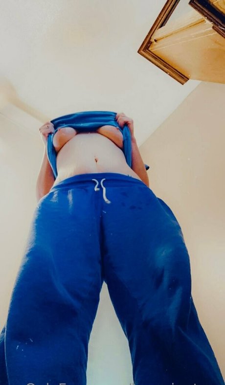 lovegiantess Profile