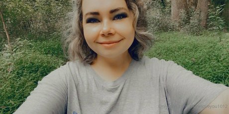 lovegiantess model top archive