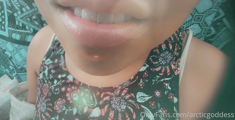 arcticgoddess pretty actress pic