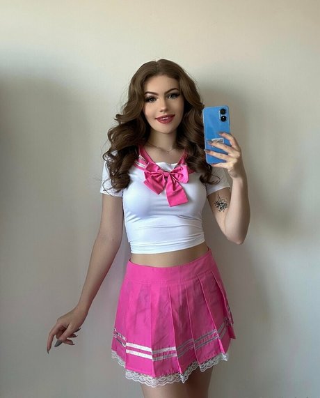 freedellieisla sexy actress photo