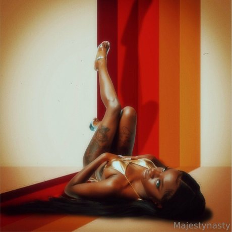 urmajesty1728 model art pictures