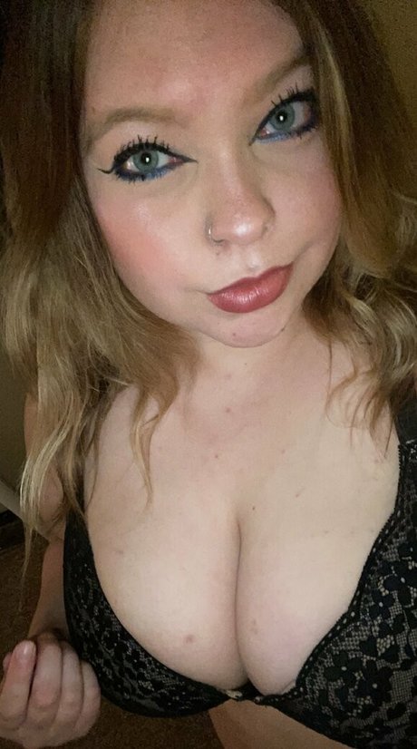 dddstaciie erotic model picture