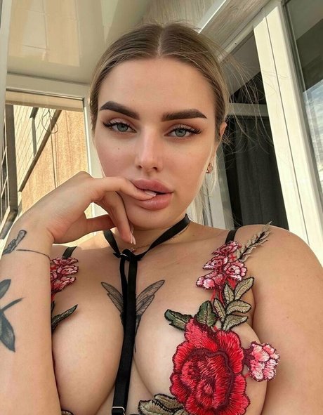 milf strip onlyfans beautiful photo