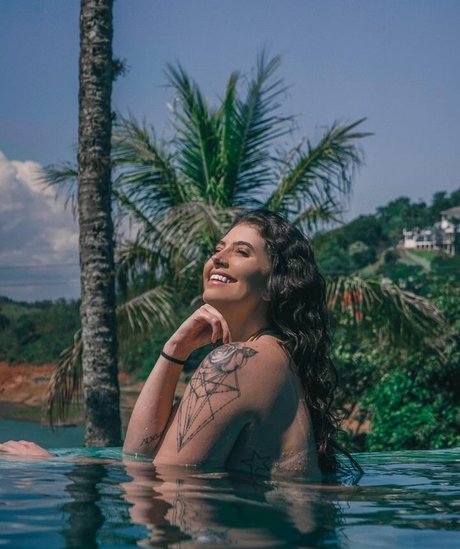 Ariane Rey erotic actress image