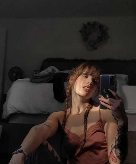 bundaddy nude star photos