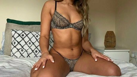 skinny shemale onlyfans hot images
