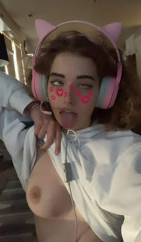 Sexmansky pretty pornstar pictures