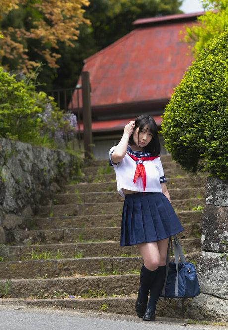 Rui Kiriyama pornstar erotic images