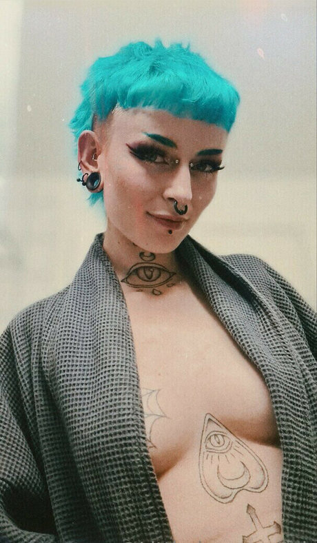 LittleDemonWitch pornstar top galleries