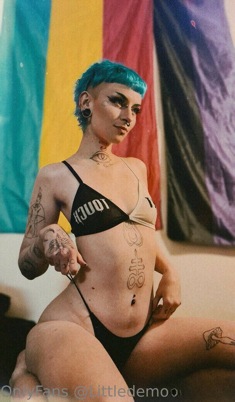 LittleDemonWitch free actress pic