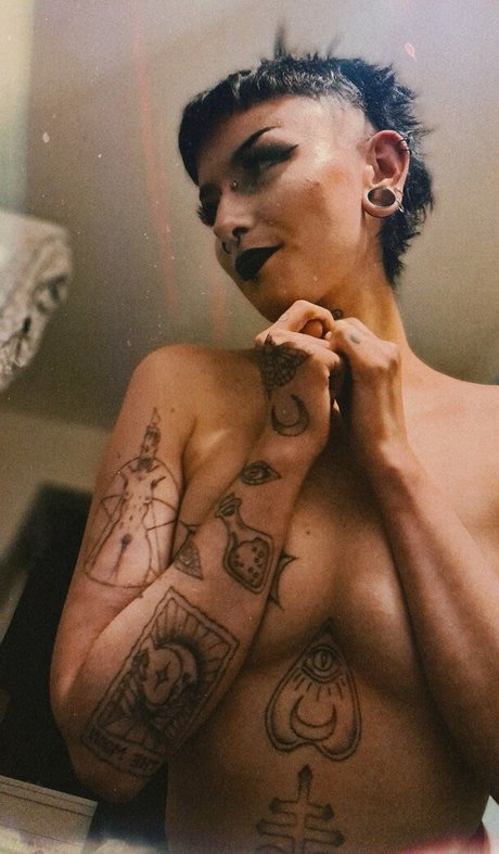 LittleDemonWitch pretty star picture