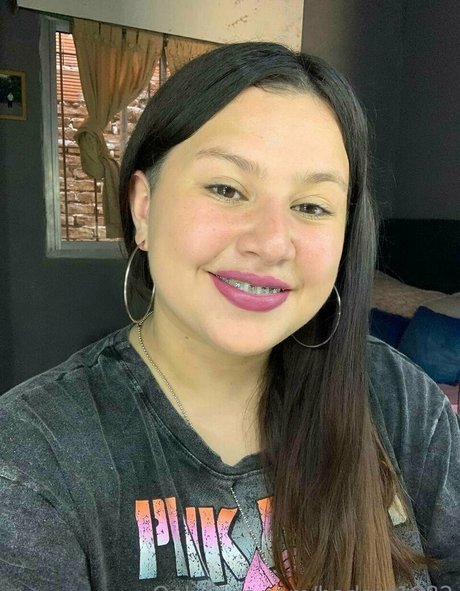 badgirl1882 model xxx pics