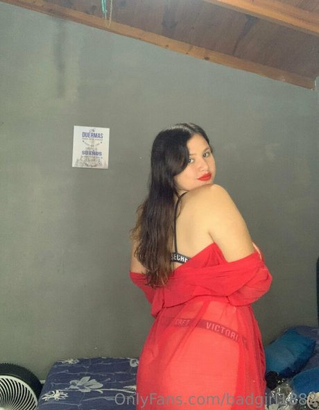 badgirl1882 hd actress photo