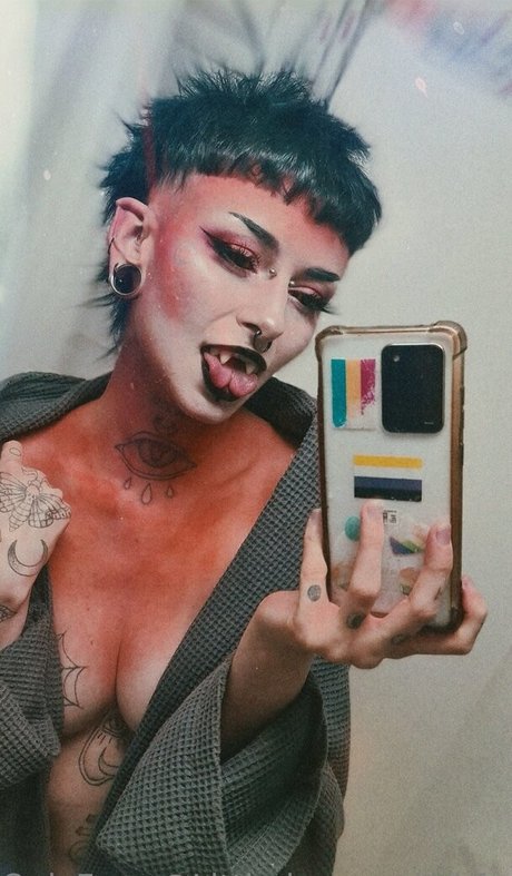 littledemonwitchfree model exclusive pictures