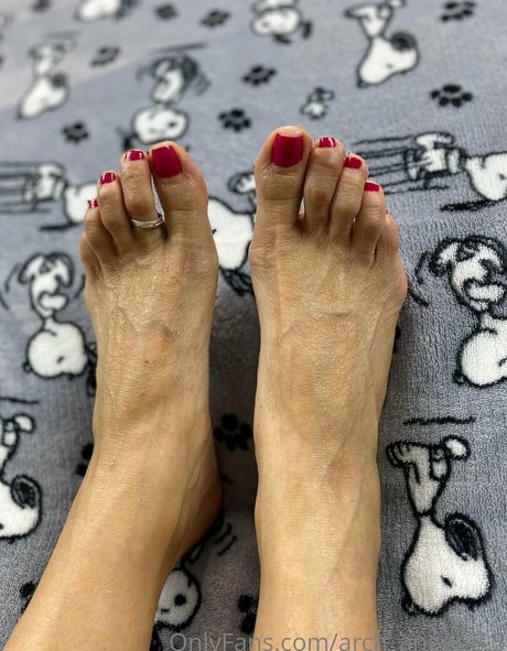 alluring angel annabelle model free pics