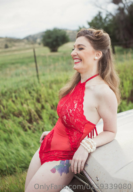 puckbunnyof naked actress img